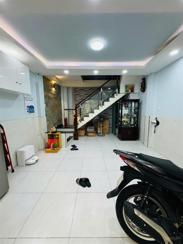 Bán nhà mới đường hòa hưng (4,7m x 8m), 5 tầng đúc. giá 7,3 tỷ tl