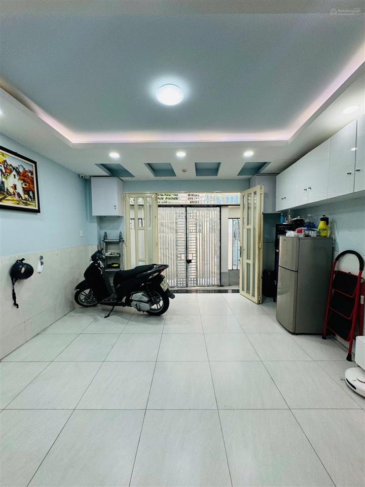 Bán nhà mới đường hòa hưng (4,7m x 8m), 5 tầng đúc. giá 7,3 tỷ tl