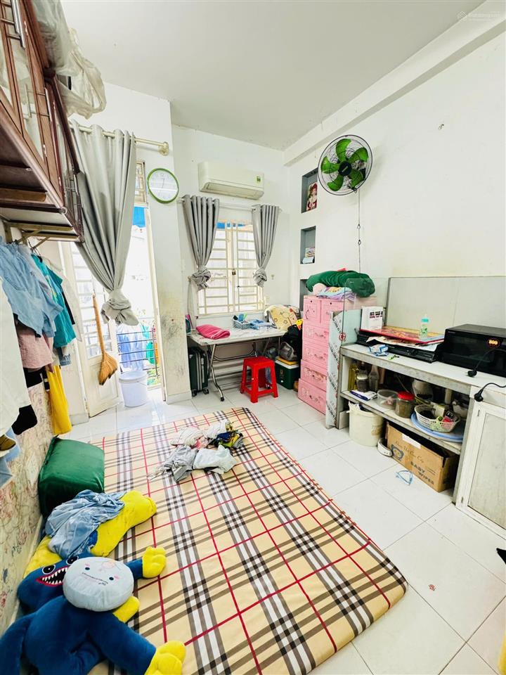 Bán nhà nhỏ sát mặt tiền hòa hưng q10, (3m x 7m), 4 tầng btct. giá 4,2 tỷ tl