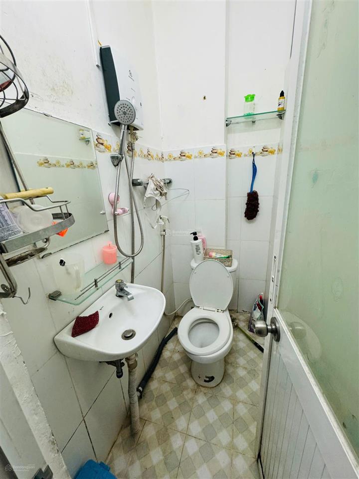 Bán nhà nhỏ sát mặt tiền hòa hưng q10, (3m x 7m), 4 tầng btct. giá 4,2 tỷ tl
