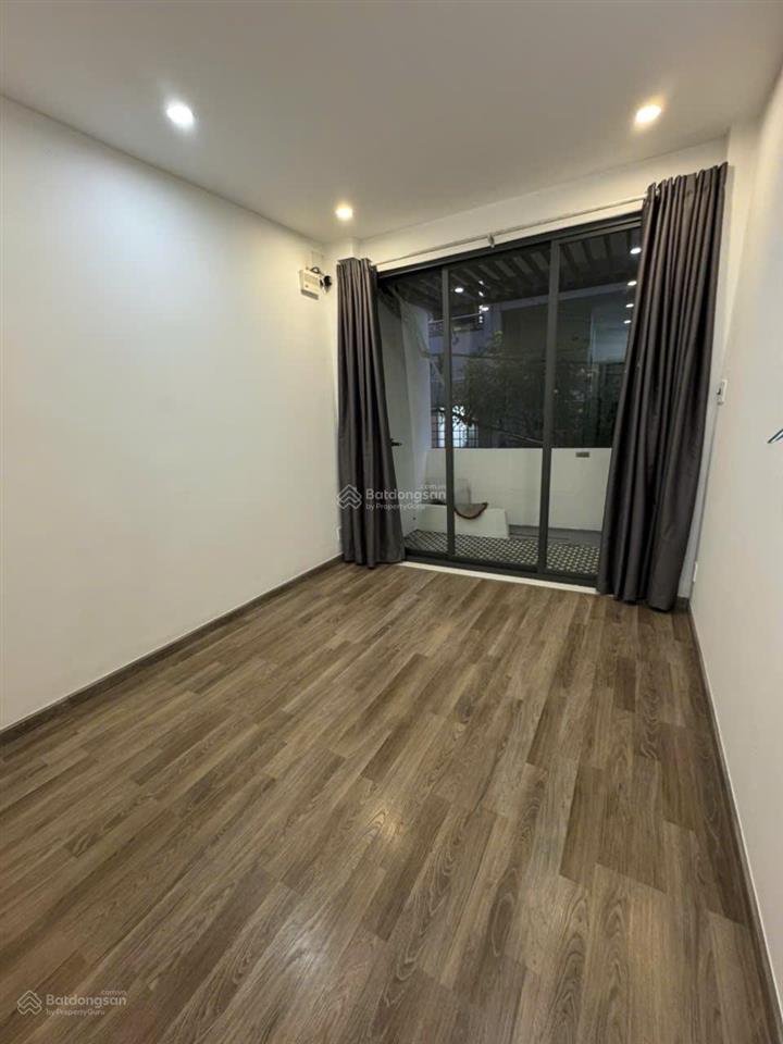 Hẻm 3m nguyễn tiểu la q10. (3m x 10m). 3 tầng btct. giá 5.9 tỷ tl