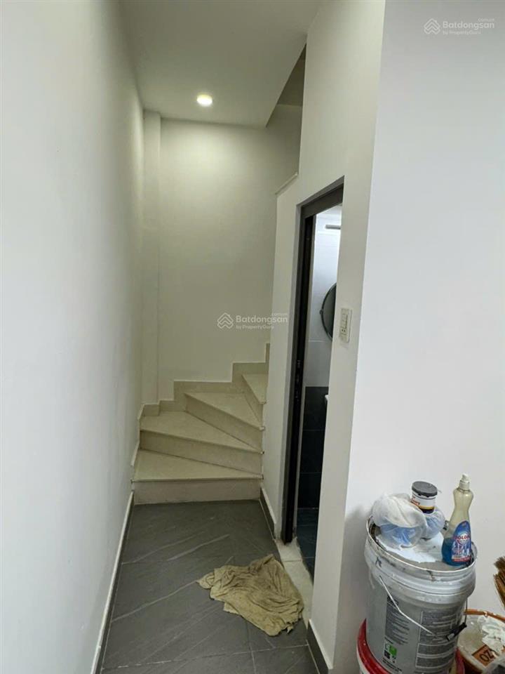 Hẻm 3m nguyễn tiểu la q10. (3m x 10m). 3 tầng btct. giá 5.9 tỷ tl