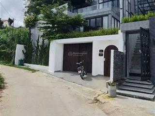 Villa view cao thoáng nghỉ dưỡng thiết kế hiện đại ấm áp