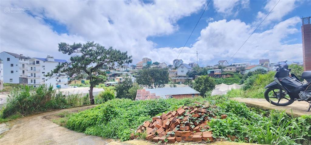 Đất sát đồi huy hoàng 1806m2, giá chỉ 23 tỷ phường lâm viên, đà lạt