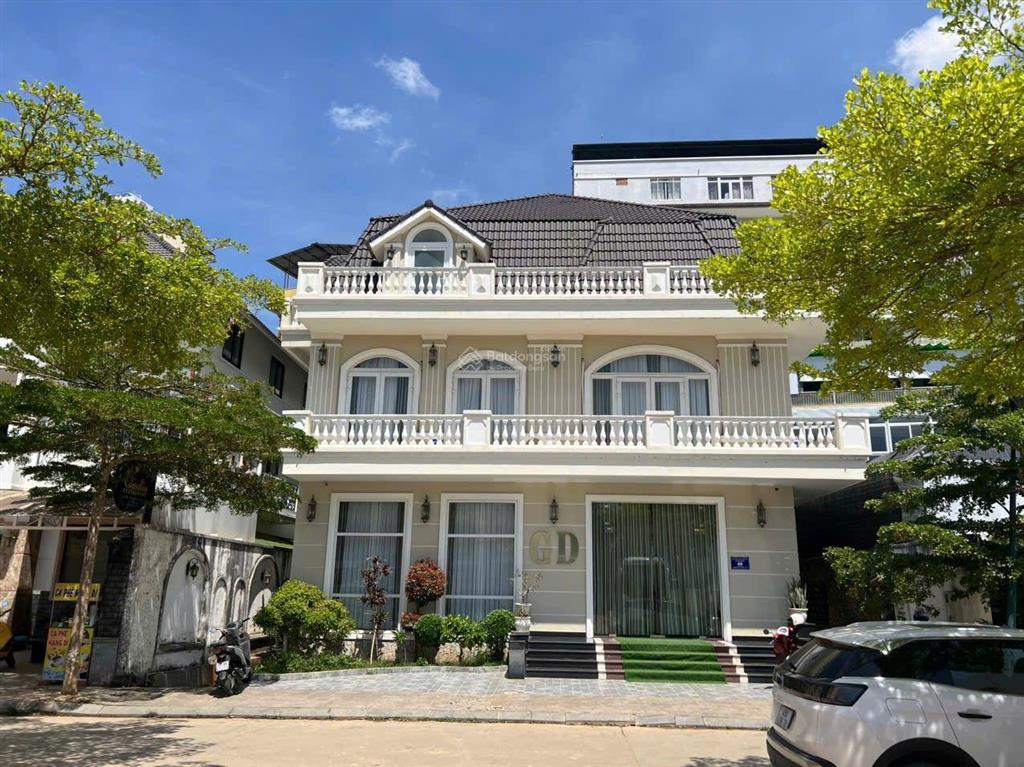 Khu biệt thự sang hđ thuê 100tr/ tháng lõi trung tâm đà lạt