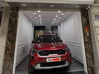 Siêu phẩm trung tâm cầu giấy  dt 45m2 kd phân lô  ô tô tránh 7 tầng thang máy giá chỉ 13,5 tỷ