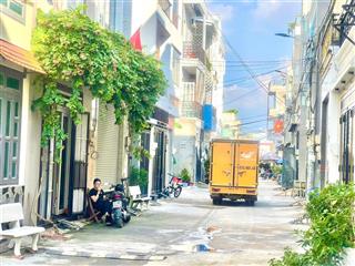Cắt lỗ 600 triệu/ bán nhà 3 tầng 4 pn mới xây đẹp ngay trường đại học đ. lã xuân oai/ giá nhỉnh 4tỷ