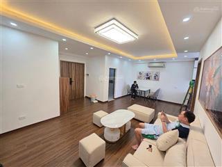 Chung cư vũ ngọc phan tầng trung, 71m2, 2 ngủ, đủ đồ, 5.5 tỷ