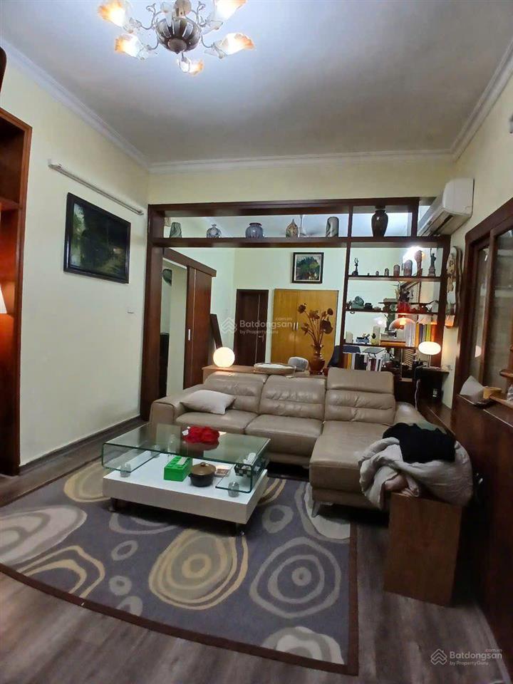 Tập thể hoàng ngọc phách, láng hạ, t2, lô góc, 3 thoáng, 65m2 (32m2 sổ), 3 ngủ, nhỉnh 4 tỷ