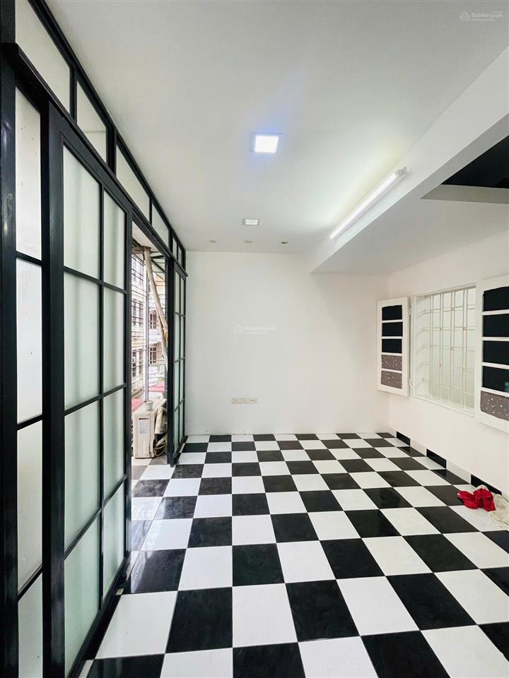 Tập thể học viện ngân hàng, chùa bộc, t3, 110m2 (57m2 sổ), 3 ngủ, 2wc, nhỉnh 4 tỷ.