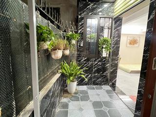 Bán gấp giá rẻ! tập thể kim mã, t1, 50m2 (21m2 sổ), 2 ngủ, sân để xe, nhỉnh 3tỷ