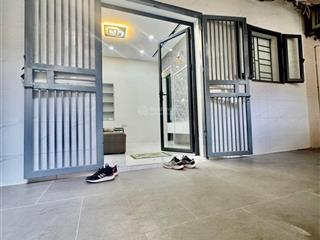 Cần tiền! bán nhanh! tập thể tôn đức thắng, tầng 1, 70 m2 (31m2 sổ), 2 ngủ, 1 phòng thờ, 3. x tỷ.