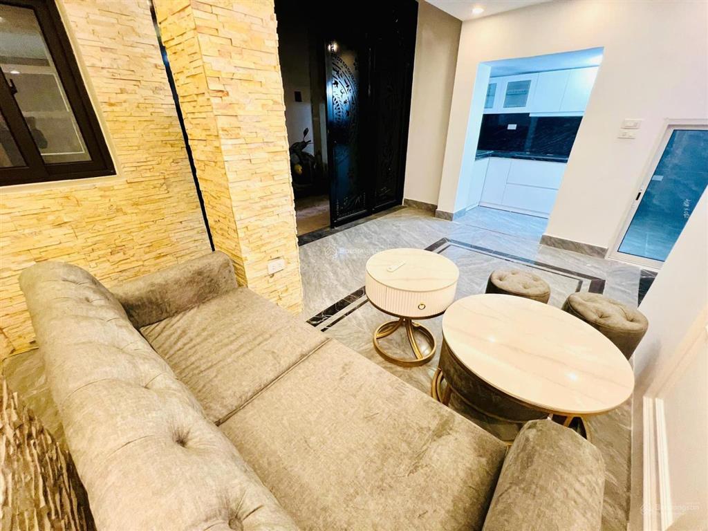 Tập thể láng hạ, t1, 75m2 (30m2 sổ), mặt tiền 5m, 2 ngủ, 2 mặt ngõ ô tô, 5.x tỷ.