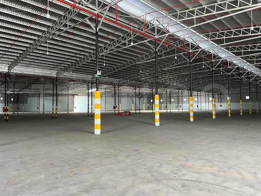 Kho xưởng bãi 10.500m2 kho xây dựng 7.500m2 có pccc tự động, đường võ nguyên giáp, lộ container