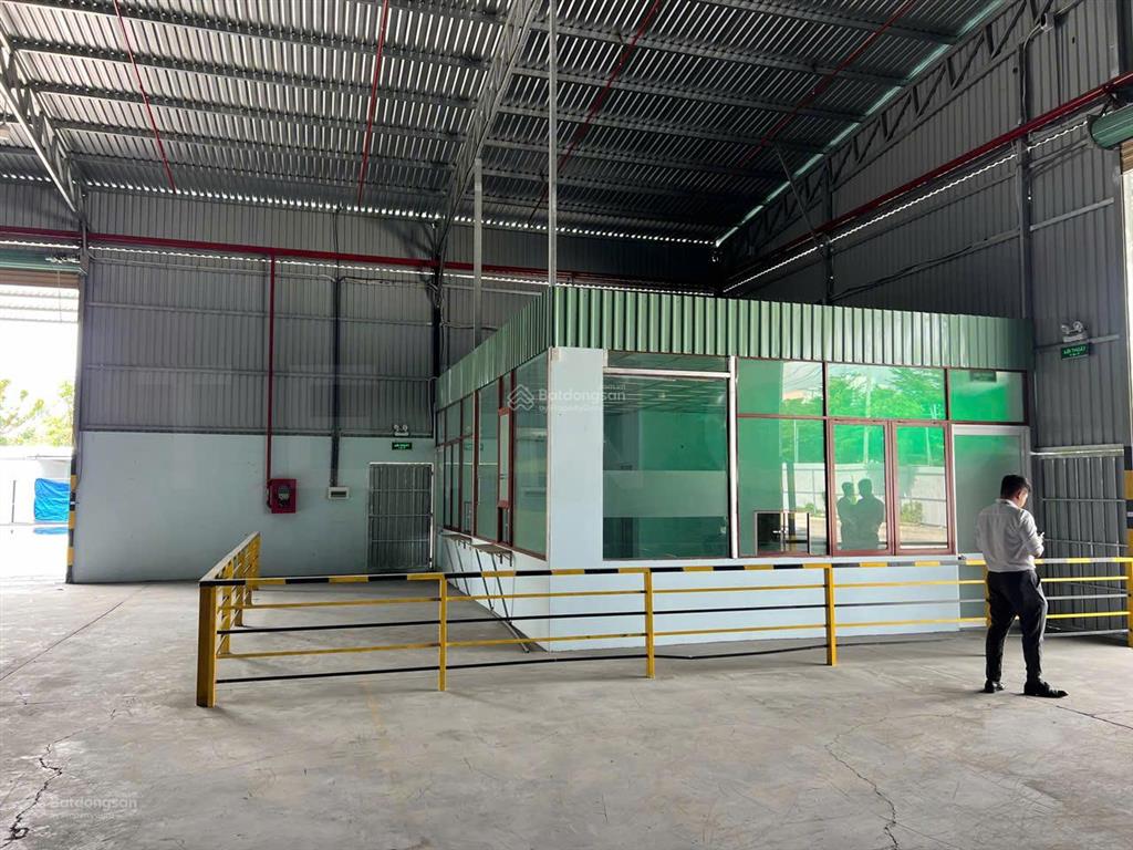 Kho xưởng bãi 10.500m2 kho xây dựng 7.500m2 có pccc tự động, đường võ nguyên giáp, lộ container