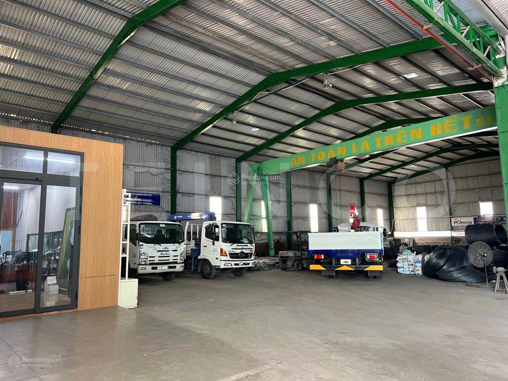 Kho xưởng 800 m² có pccc, cẩu trục 5 tấn và trạm điện, nhánh đường quốc lộ 91b, lộ container