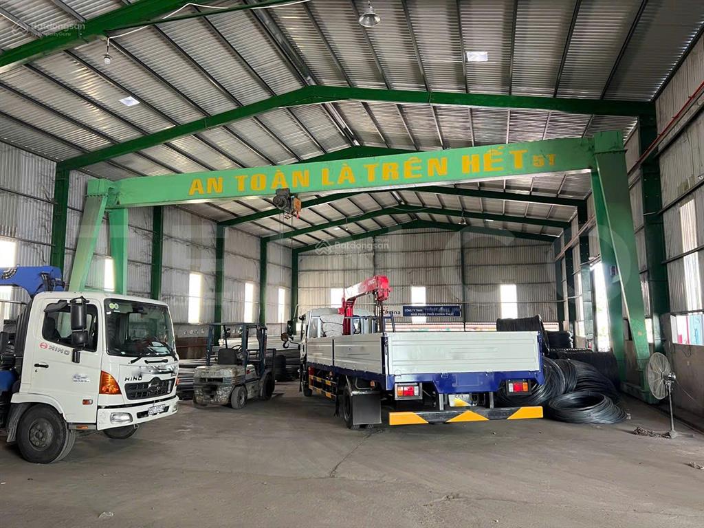 Kho xưởng 800 m² có pccc, cẩu trục 5 tấn và trạm điện, nhánh đường quốc lộ 91b, lộ container
