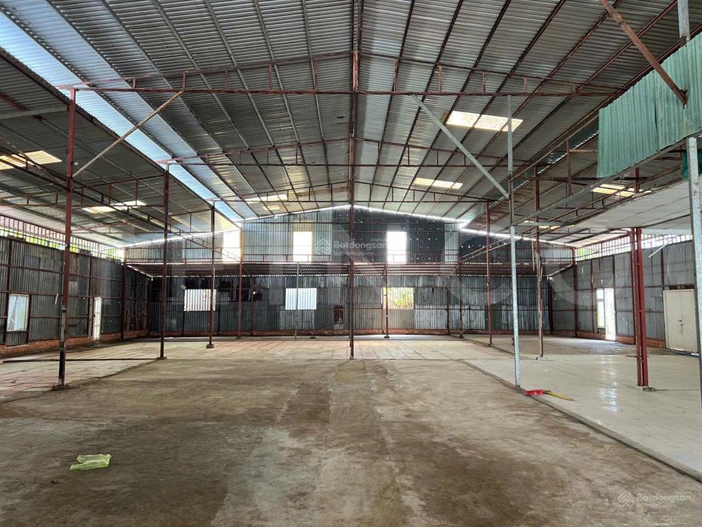 Kho xưởng 900 m² có điện 3 pha, gần cầu cái răng