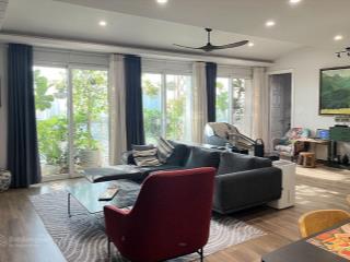 Cho thuê căn hộ 3pn tại e4 ciputra  153m², ban công thoáng tại mọi phòng