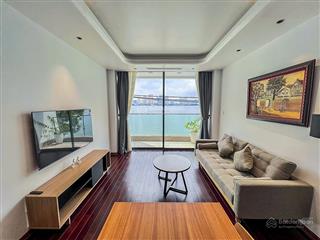 Cho thuê căn hộ 1 phòng ngủ mới, view hồ tại quảng an, hà nội