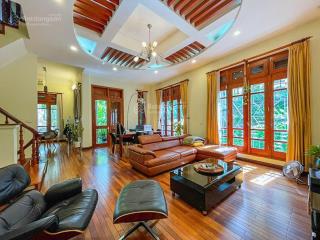 Cho thuê nhà sáng thoáng 5 phòng ngủ tại tây hồ  góc nhà nhiều ánh sáng, hoàn thiện đẹp