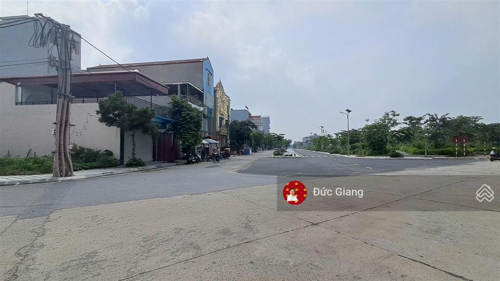 Đất hiếm "đìa rừng" 81m2 áp góc kd đường 40m view công viên giá 17 tỷ có thương lượng.