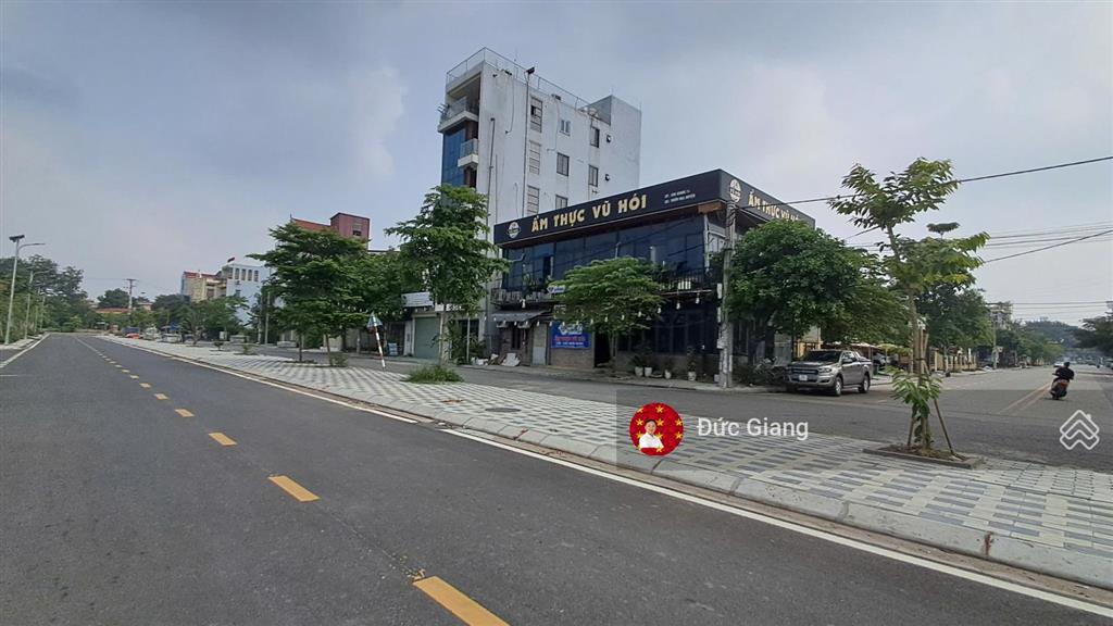 Đất hiếm "đìa rừng" 81m2 áp góc kd đường 40m view công viên giá 17 tỷ có thương lượng.