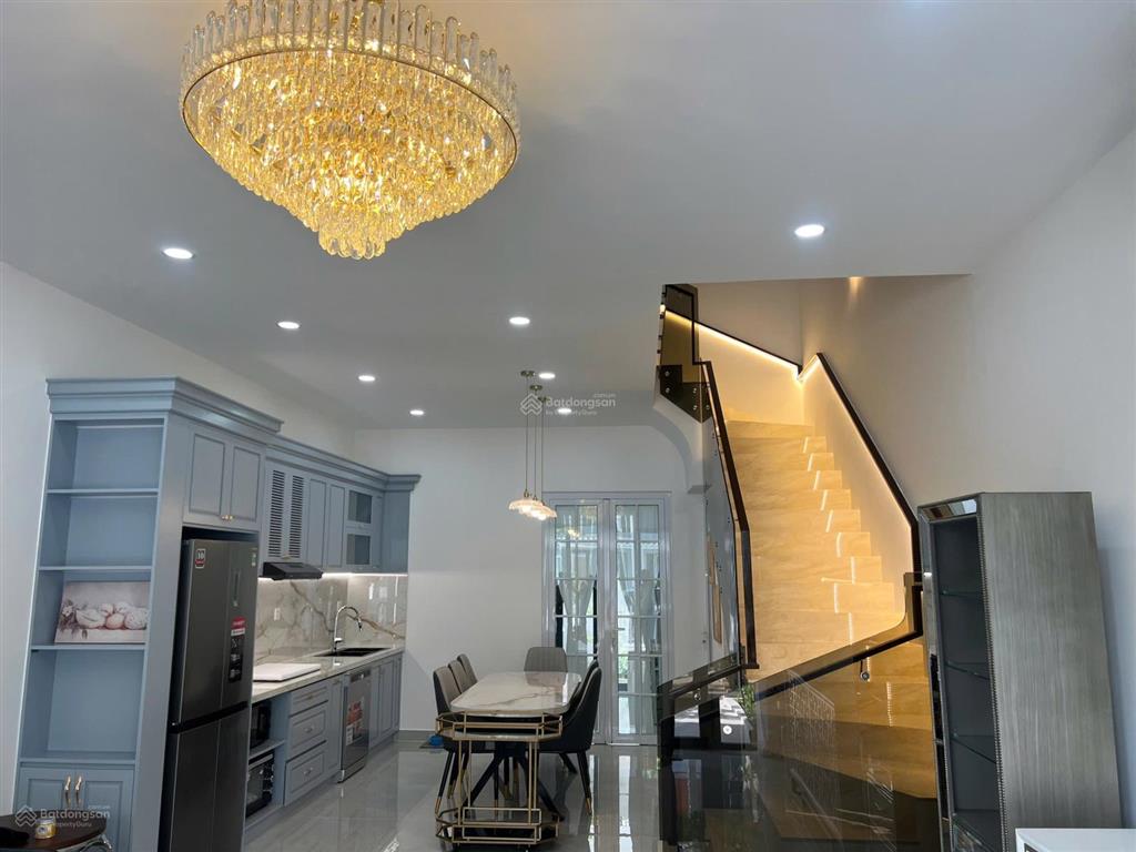 Nhà đẹp gói 8 mỹ gia đang cho thuê ổn định gần hồ bơi