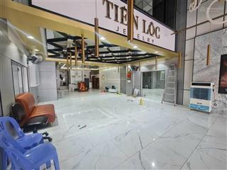 Nhà 5 tầng mặt tiền ngô gia tự gần chợ xóm mới khách du lịch cực đông đang có sẵn dòng tiền