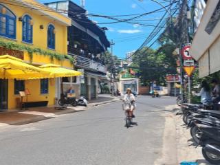 Bán nhà 4 tầng mặt tiền đường mê linh gần biển khu phố hàn đang có sẵn dòng tiền