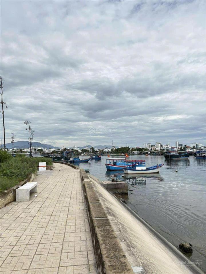 Bán nhà mặt tiền biển đường nguyễn văn linh