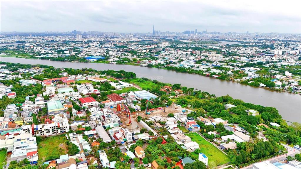 Em vân anh có hàng suất nội bộ cđt giá chỉ 2.830tỷ/căn tầng cao view đẹp.  0799 587 ***