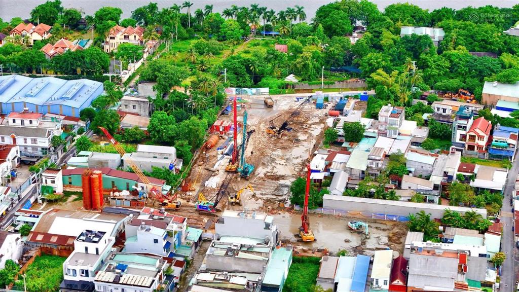 Em vân anh có hàng suất nội bộ cđt giá chỉ 2.830tỷ/căn tầng cao view đẹp.  0799 587 ***