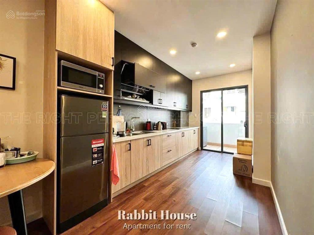 Căn hộ 2pn/1pn cao cấp gần vc dân chủ, quận 3