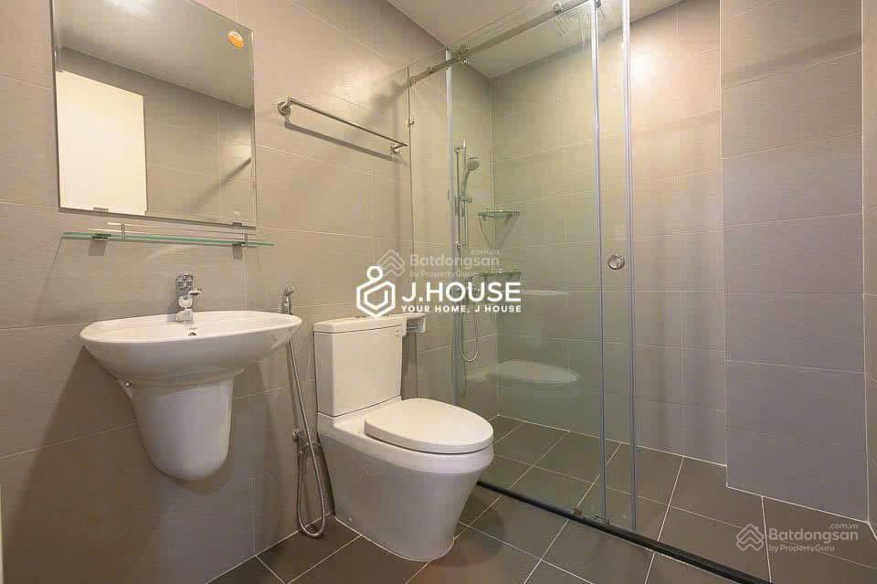 Căn hộ 2pn/1pn cao cấp gần vc dân chủ, quận 3