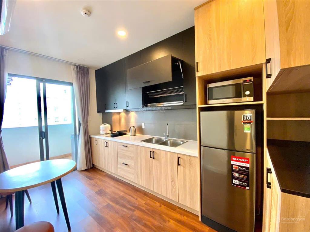 Căn hộ 2pn/1pn cao cấp gần vc dân chủ, quận 3