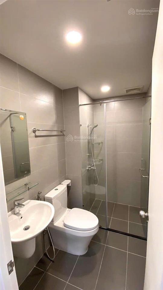 Căn hộ 2pn/1pn cao cấp gần vc dân chủ, quận 3