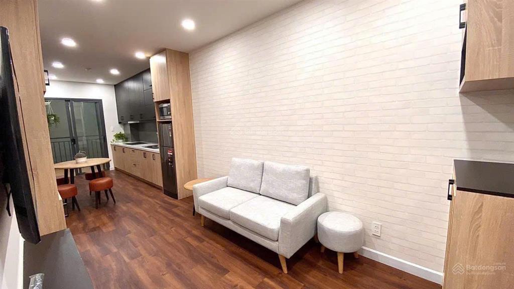 Căn hộ 2pn/1pn cao cấp gần vc dân chủ, quận 3