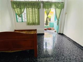 Bán nhà tặng giấy phép xây dựng trên đường bùi đình tuý, phường 12, bình thạnh.