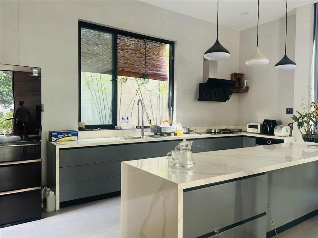 Cho thuê biệt thự đường số 32 phường bình an, quận 2!!!  15x23m (100 triệu)