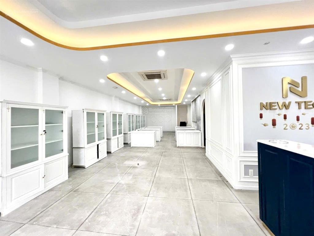 Cho thuê nhà! đường ba tháng hai, phường 10, quận 10! (7x25m)