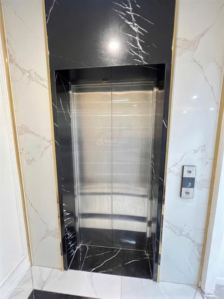 Cho thuê nhà! đường ba tháng hai, phường 10, quận 10! (7x25m)