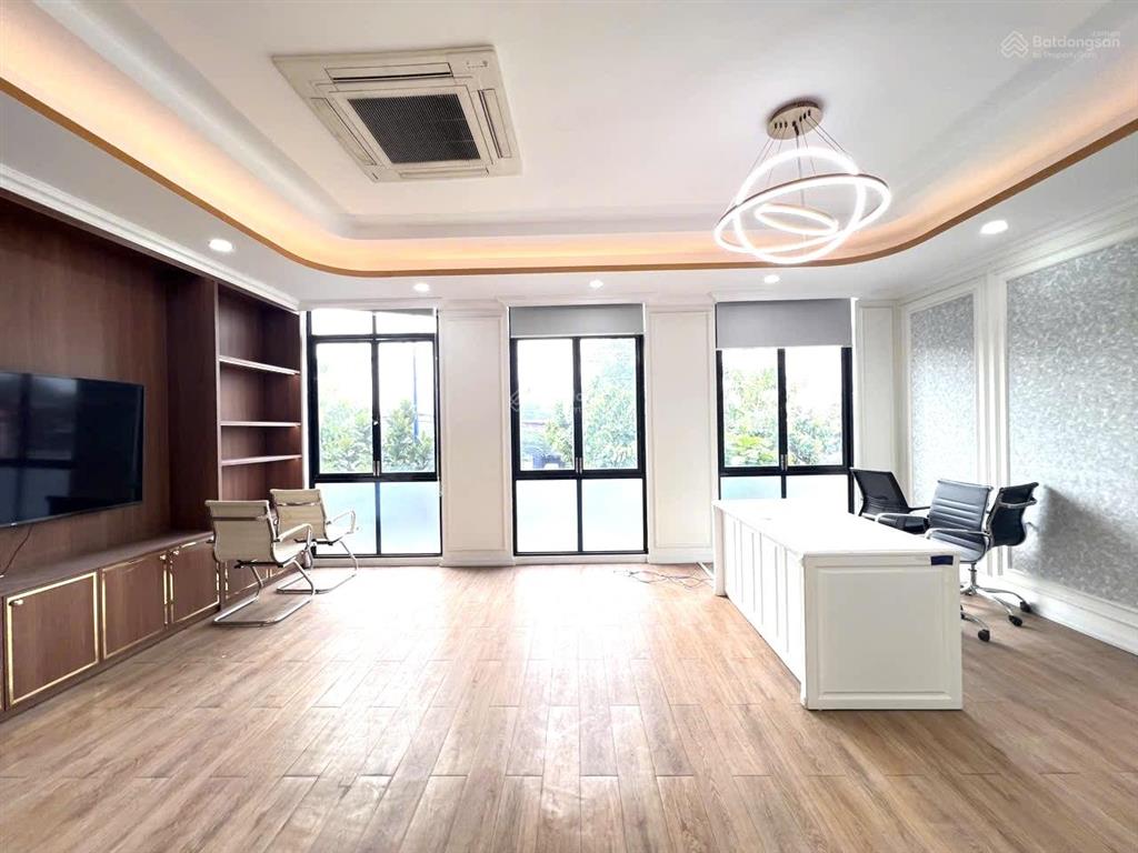 Cho thuê nhà! đường ba tháng hai, phường 10, quận 10! (7x25m)