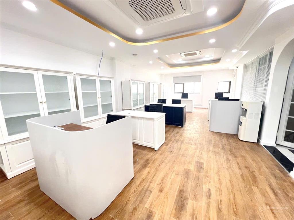 Cho thuê nhà! đường ba tháng hai, phường 10, quận 10! (7x25m)