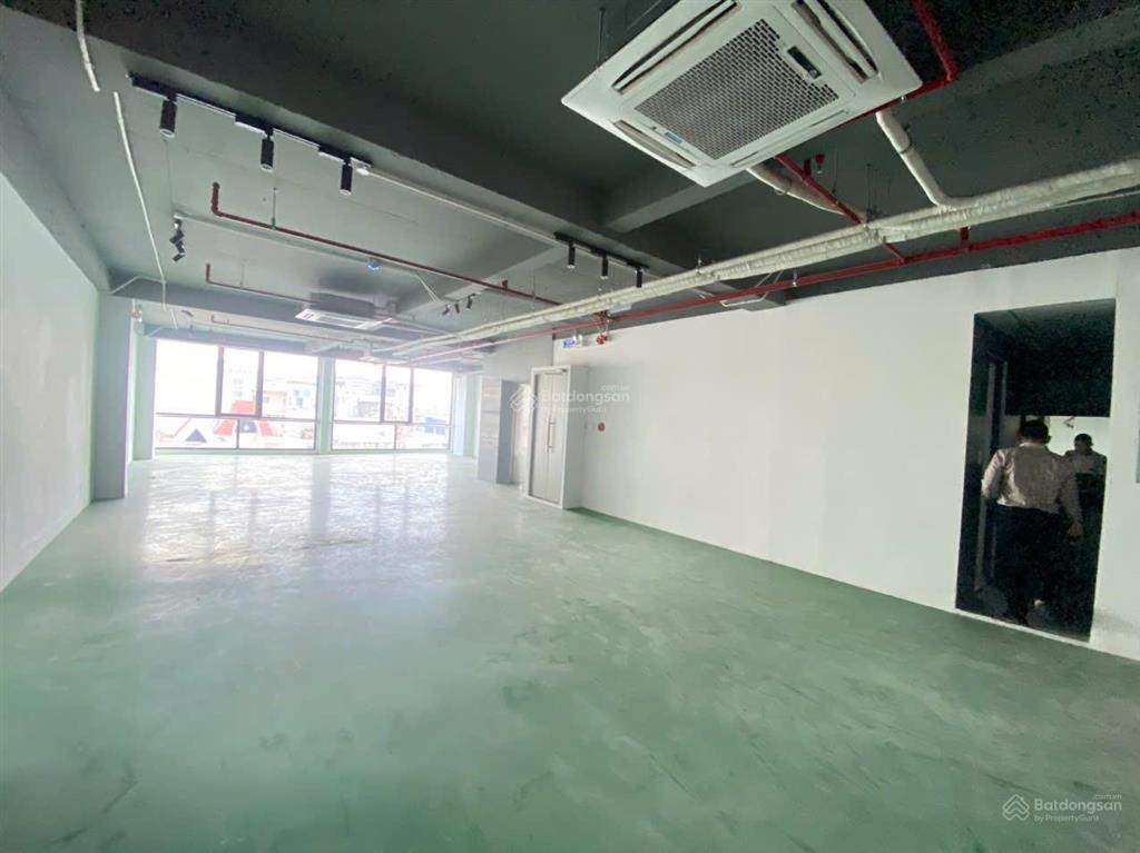 Cho thuê toà nhà! đường hồng bàng q5 (gần đại học y dược)  12x25m