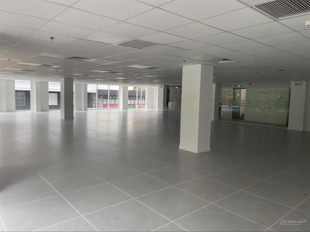 Cho thuê góc 2 mặt tiền! bình phú, phường 11 quận 6! (1900m2), nhà mới xây