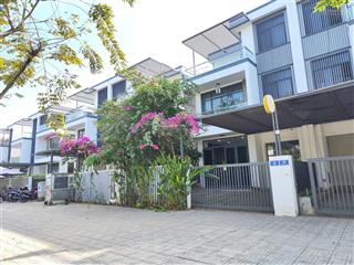 Cho thuê shophouse đông tăng long nhà 3 tầng tiện ở và kinh doanh đa ngành nghề giá rẻ 13tr/tháng