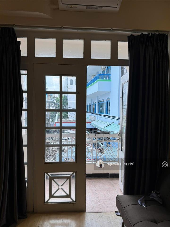 Cho thuê ch 2pn, 1wc balcon full nt 60m2 ngay thích quảng đức, gần phan đăng lưu, phan xích long