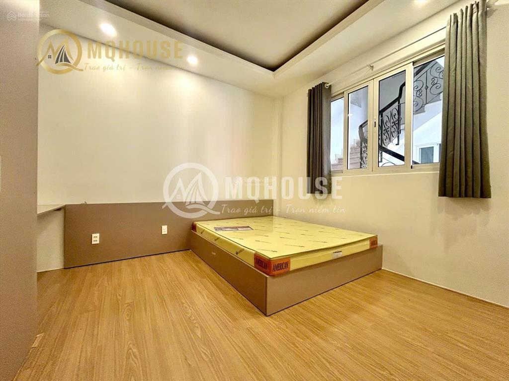 Cho thuê căn hộ 2 phòng ngủ mới 100% có ban công  dt 70m2  full nội thất ngay cầu bông