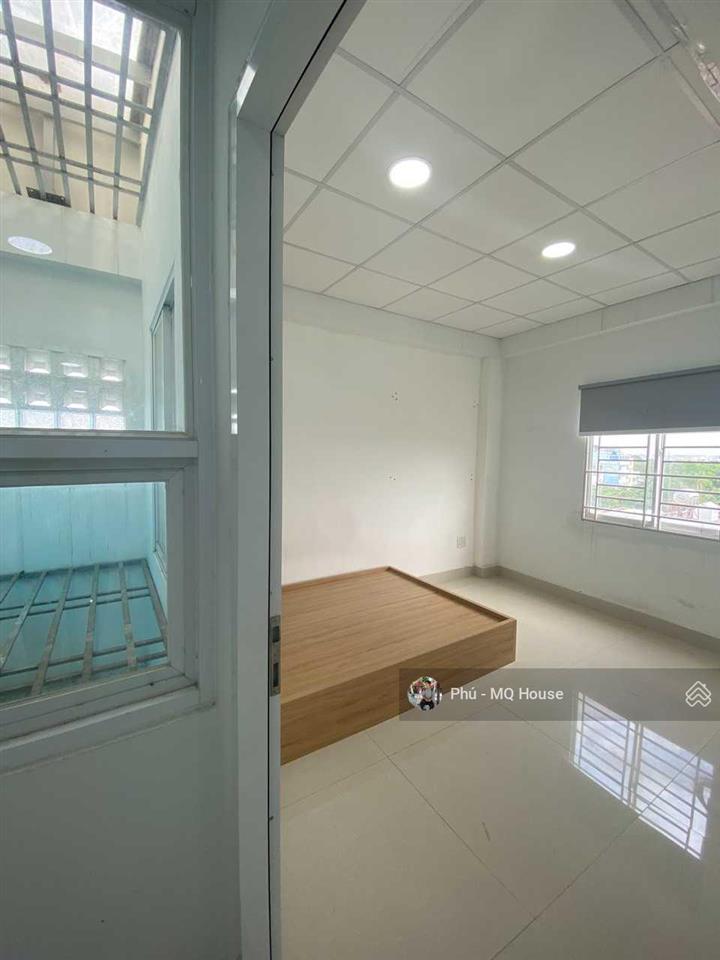Ch 2pn 2wc balcony full nt ngay phạm văn đồng gần đại học văn lang cs3